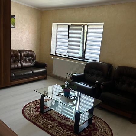 Guest House Târgu Jiu المظهر الخارجي الصورة