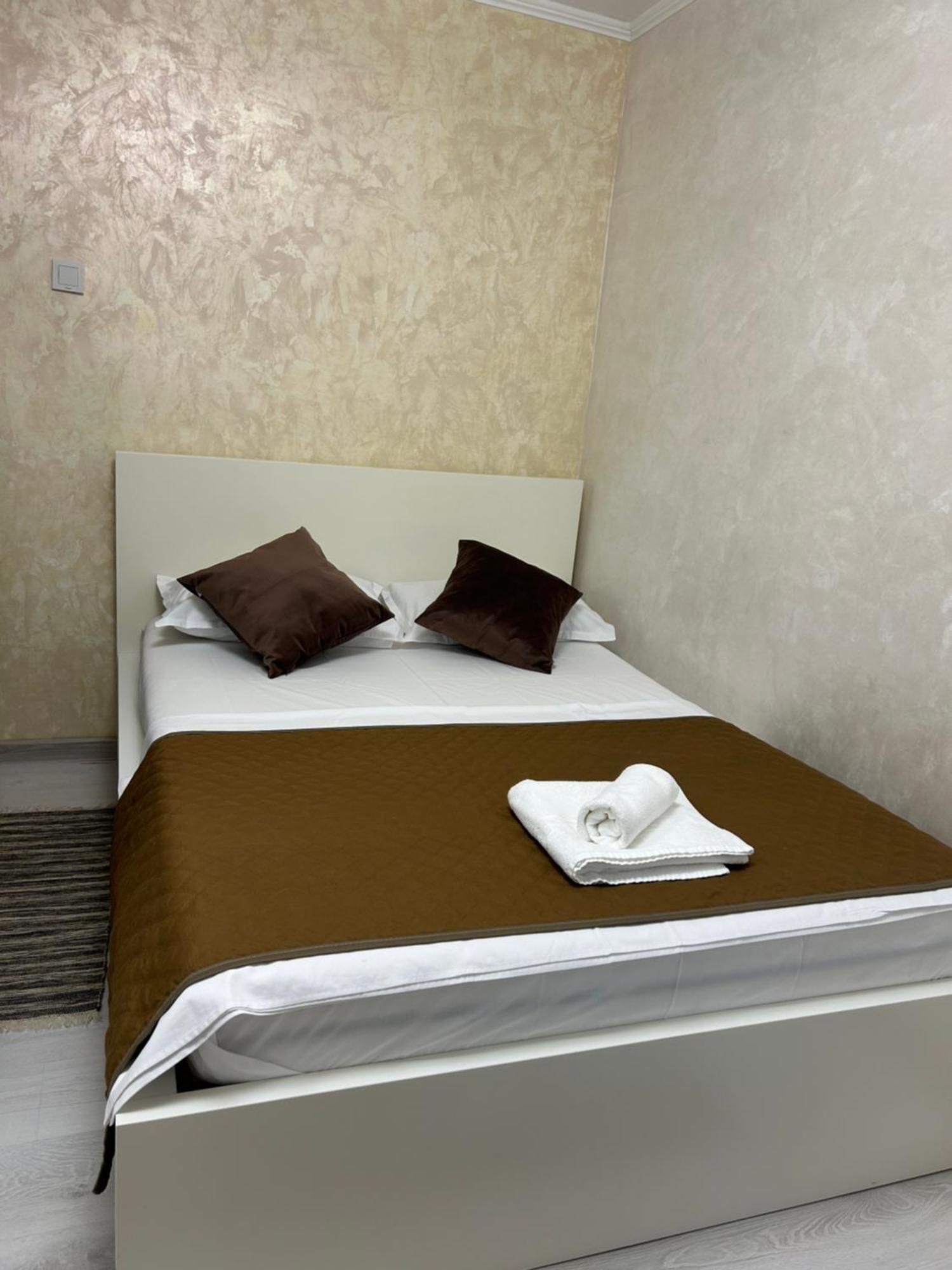 Guest House Târgu Jiu المظهر الخارجي الصورة
